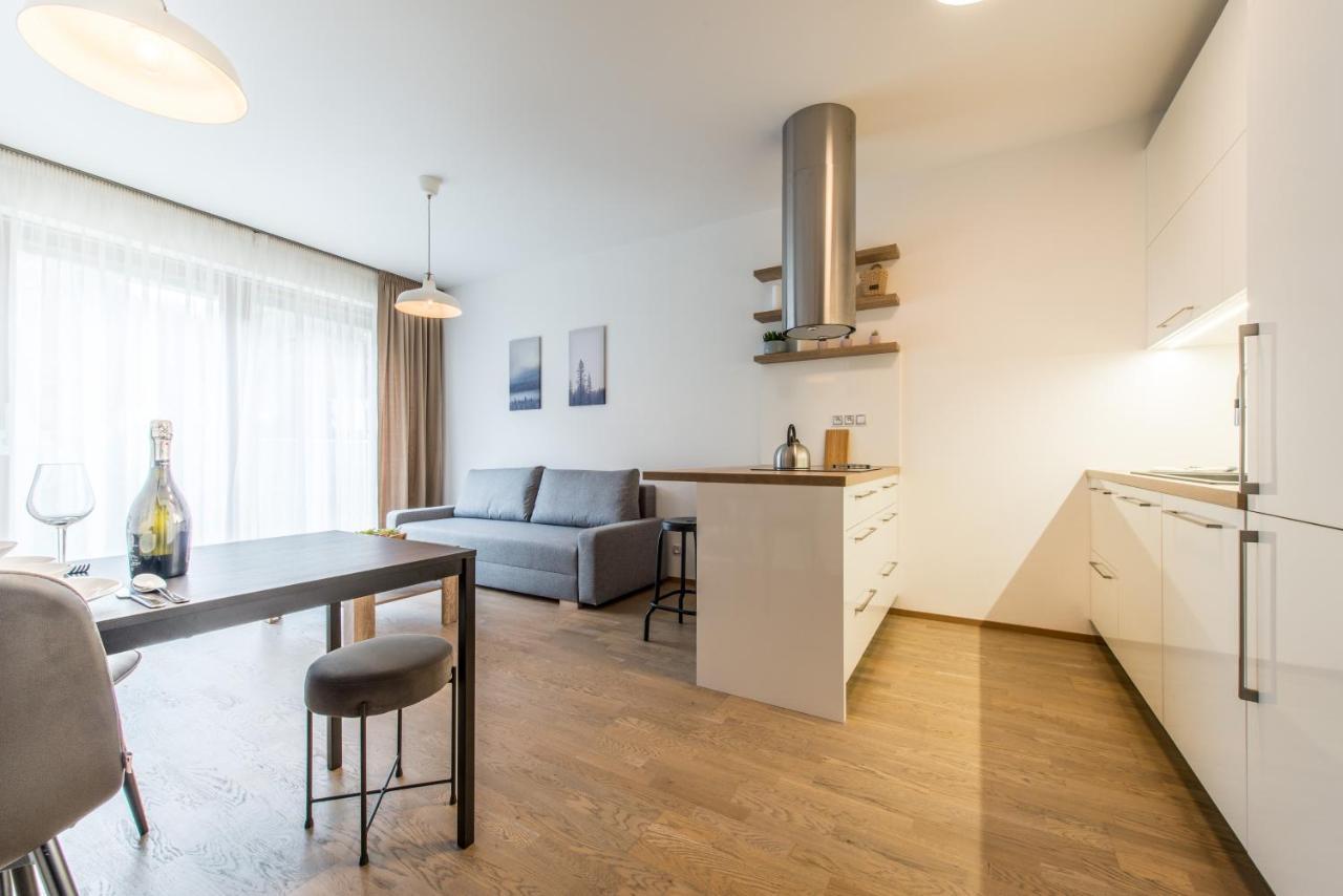 Mozart Central Apartments With Garage Прага Экстерьер фото